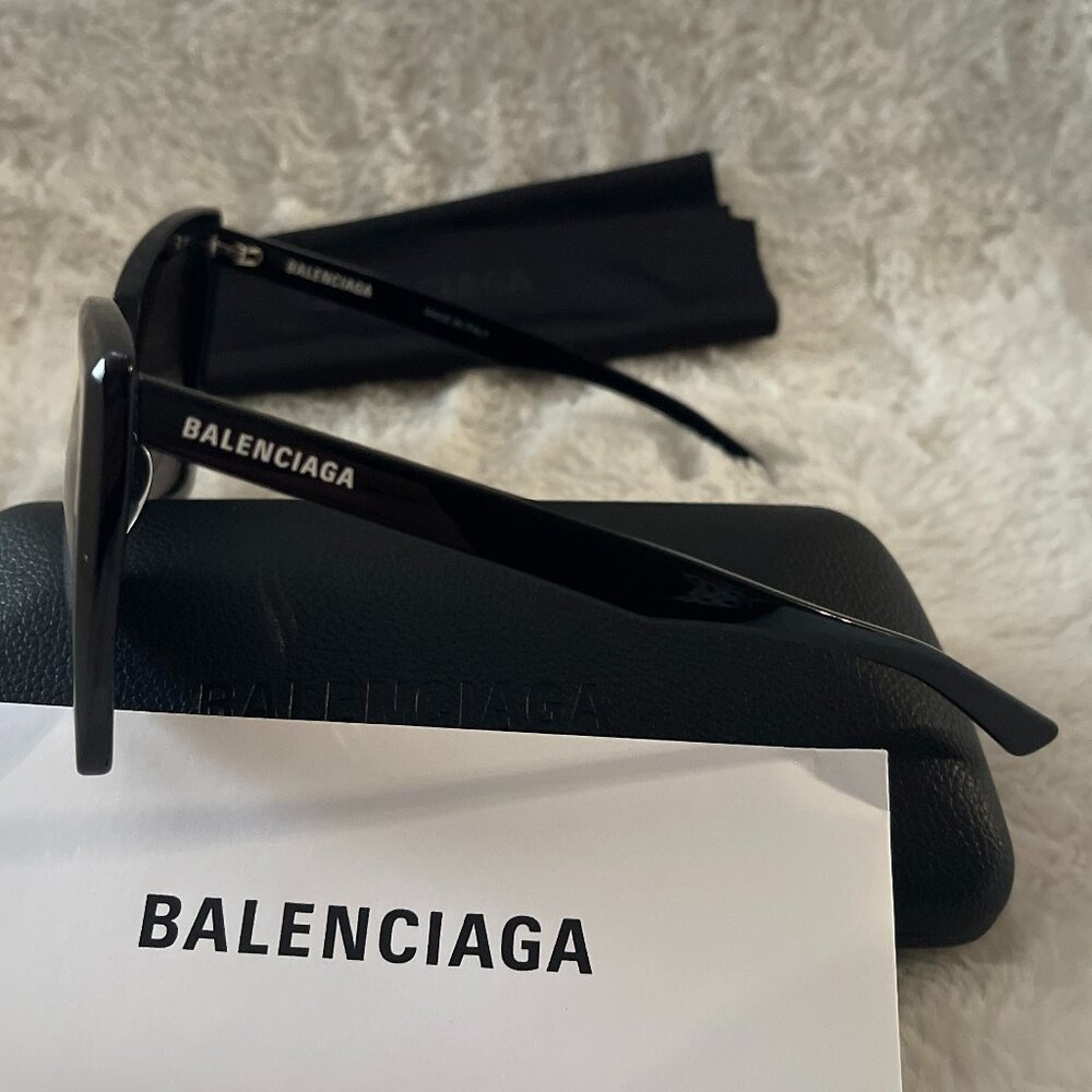 Balenciaga Black/Grey Butterfly Women's Sunglasses BB0174S 001 - Picture 9 of 14